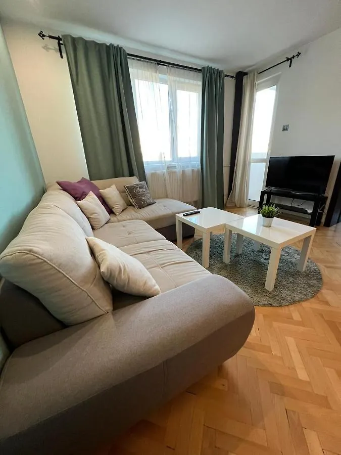 Al Malina 3Bdr Family Apt With Parking Space Near Airport And Iec Sofia Apartment